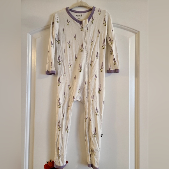 Kyte BABY Other - Kyte Baby Cream Lavender Print One-Piece Pajamas